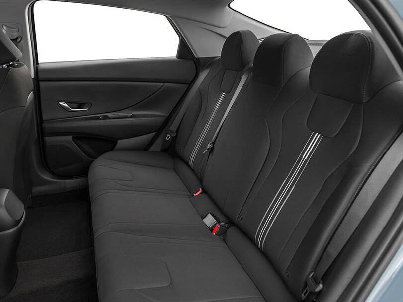 هيونداي إلنترا Interior 