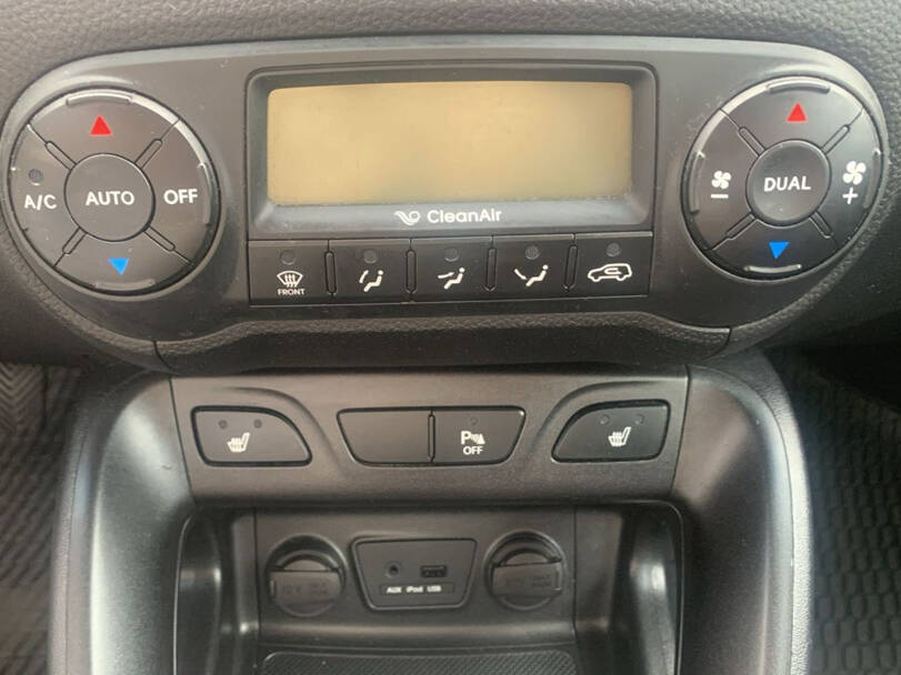Hyundai ix35 1st Generation Interior 