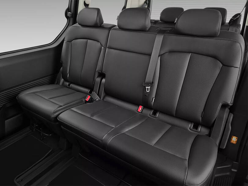 هيونداي ستاريا 2025 Interior 