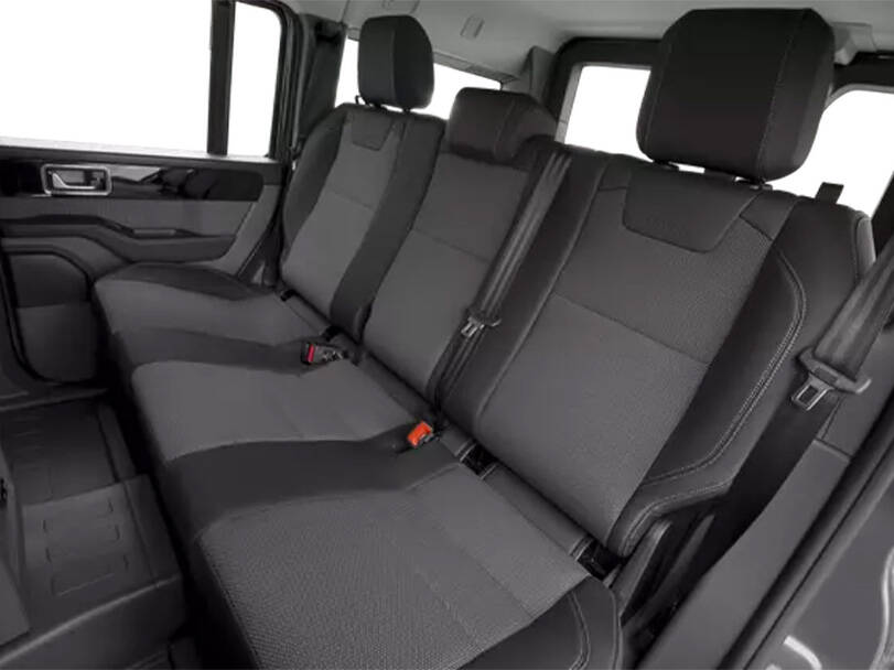 إينيوس جرينادير Interior 