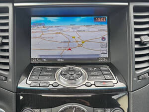 إنفينيتي إف إكس ٣٧ الداخلية 