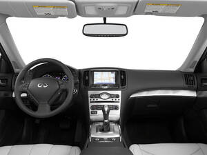 إنفينيتي جي ٣٧ الداخلية 