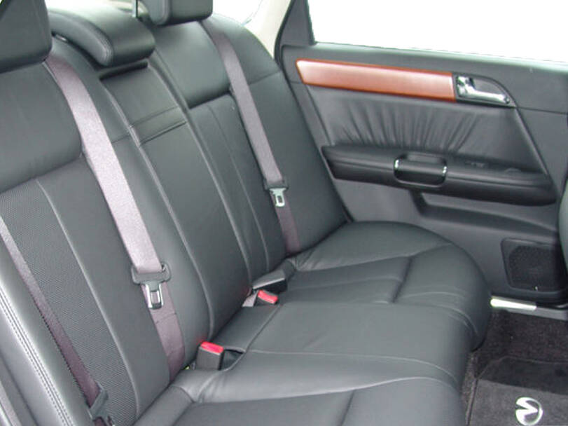 إنفينيتي إم ٥٦ Interior 