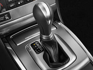 Infiniti Q60 Interior 