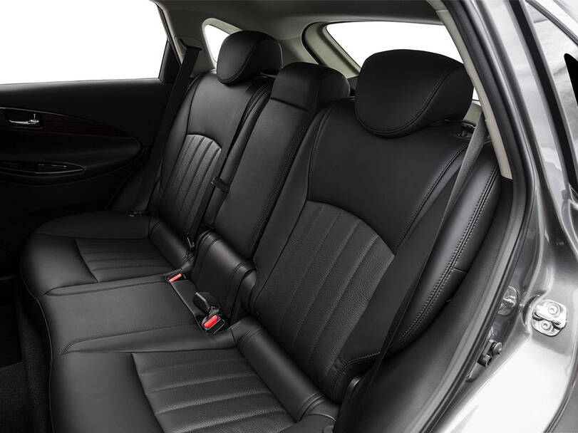 إنفينيتي كيو إكس ٥٠ الجيل الأول (J50) Interior 