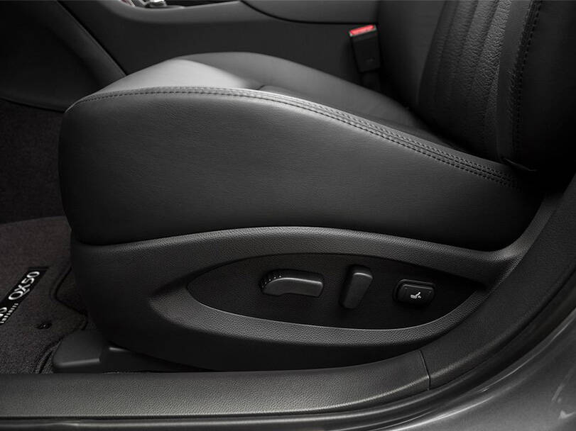إنفينيتي كيو إكس ٥٠ الجيل الأول (J50) Interior 