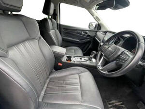 Isuzu MU-X Interior 