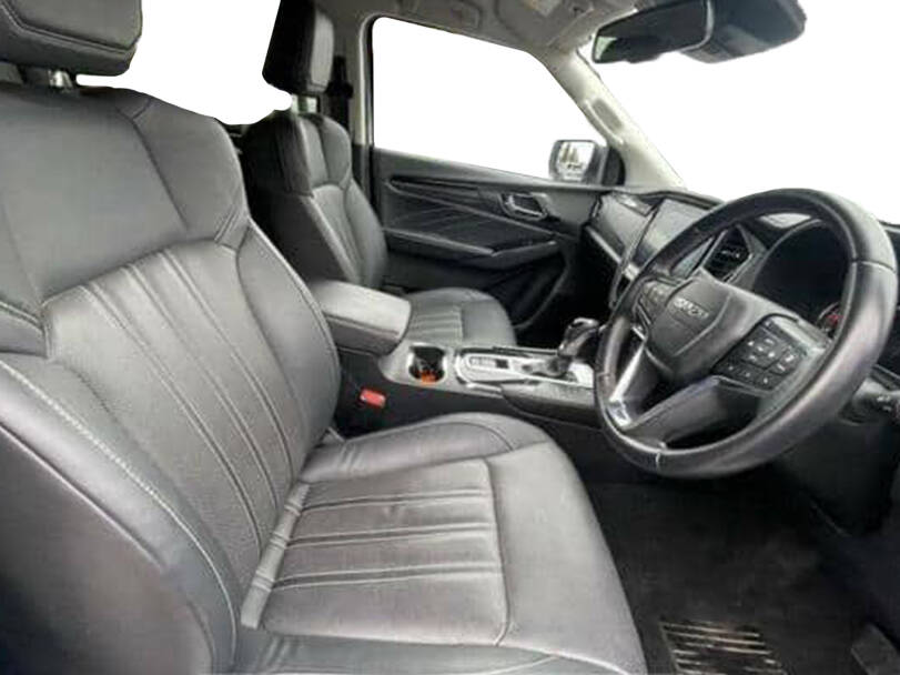 Isuzu Mu X 2025 Interior 