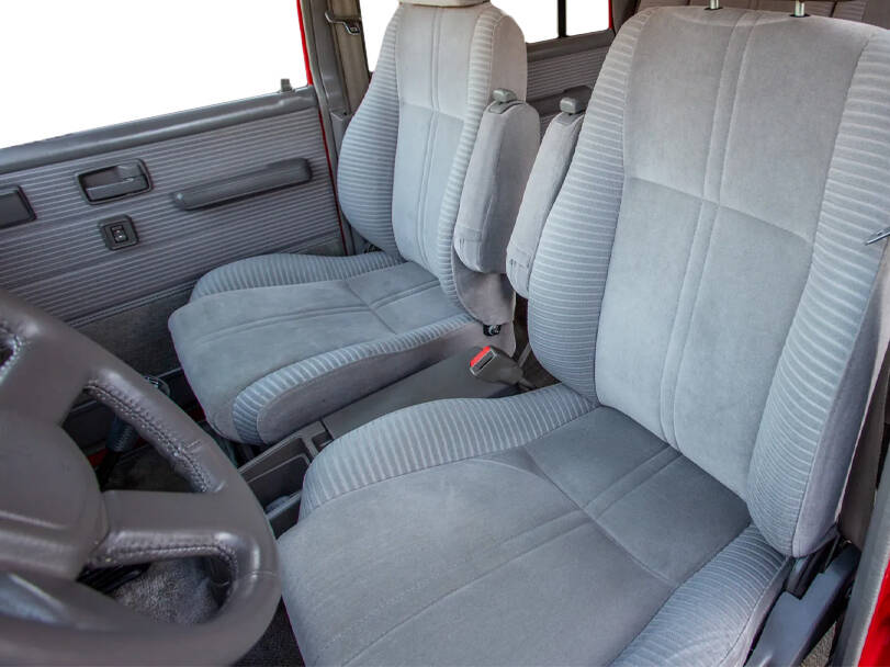 Isuzu Trooper 1st Generation Interior 