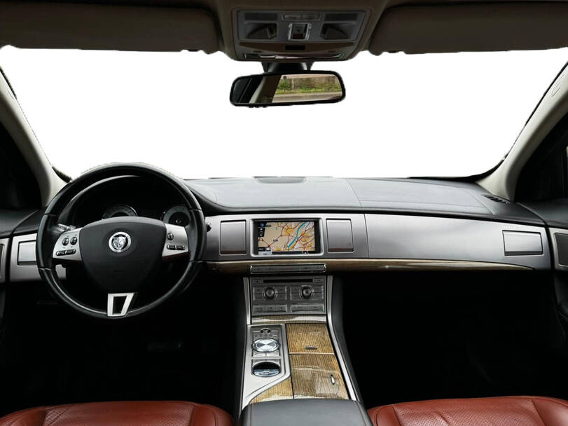  جاكوار XF الجيل الأول (X250) Interior 