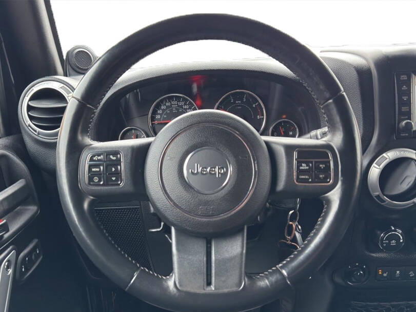 جيب رانجلر الجيل الثالث (JK) Interior 
