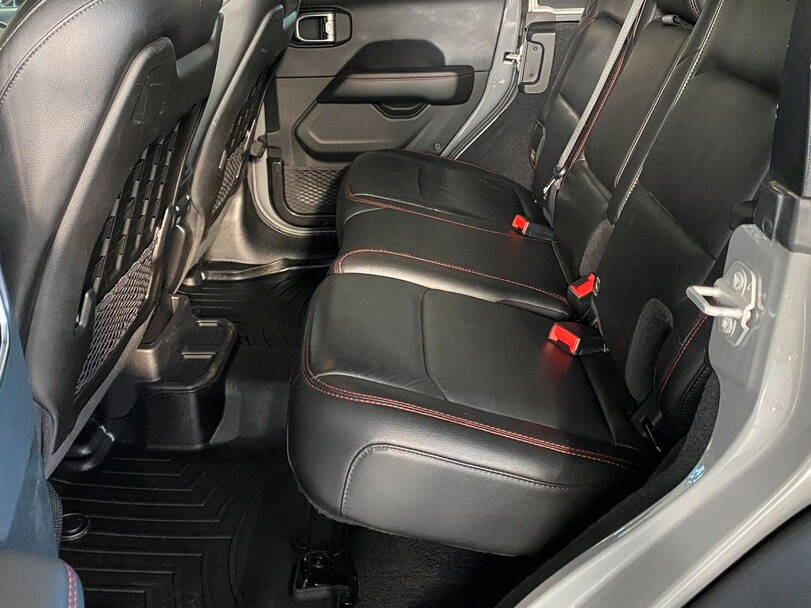 جيب رانجلر 2025 Interior 